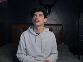 Leon Lovett webcam flirt4free model stream image