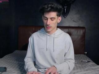 Leon Lovett webcam model stream image