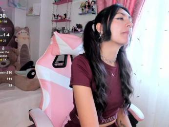 sweetFoxy_17 webcam model stream image