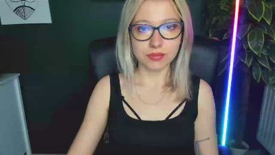 niceHEIDI webcam model stream image