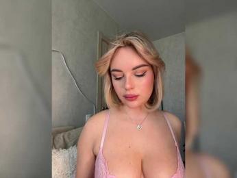 Mila-m webcam bongacams model stream image