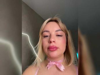 Mila-m webcam bongacams model stream image