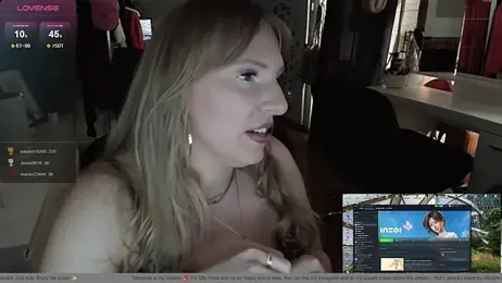 TiffyRose webcam model stream image