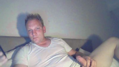 Mickxll webcam model stream image