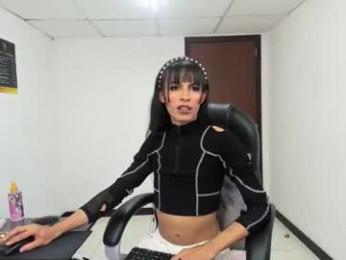 aisha_hotts777 webcam chaturbate model stream image