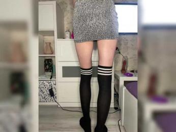 R4v3 webcam model stream image