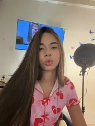 Milleradhara24 webcam stripchat model stream image