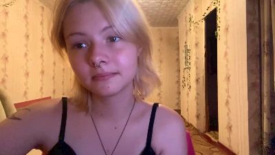 ThuMohan webcam model stream image