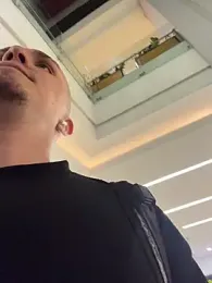 adam-rivera webcam model stream image