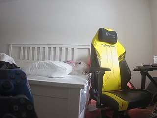 voyeurcam-sexy-little-ana-01 webcam camsoda model stream image