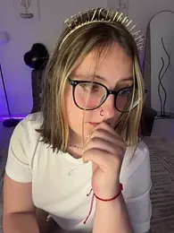 Megan_lu2 webcam model stream image