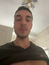 Mikl360 webcam model stream image