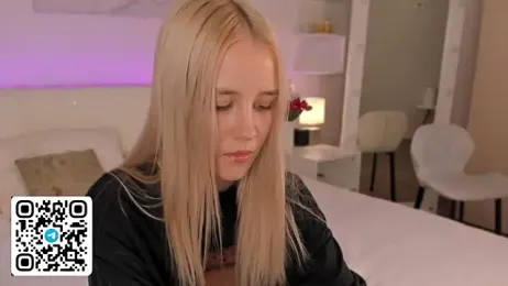 Anellyball webcam model stream image