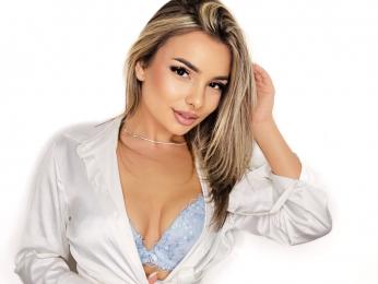 SaraJonnes webcam model stream image
