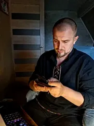 Foxyshaved webcam model stream image
