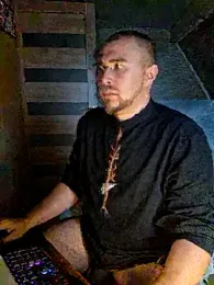 Foxyshaved webcam model stream image
