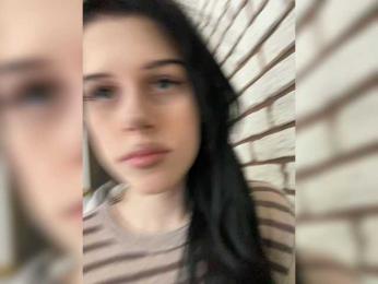 emogirl webcam model stream image