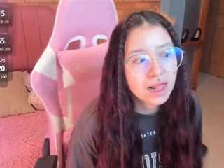 amyjonnes webcam model stream image