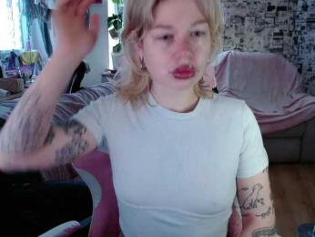 LolaHot webcam model stream image