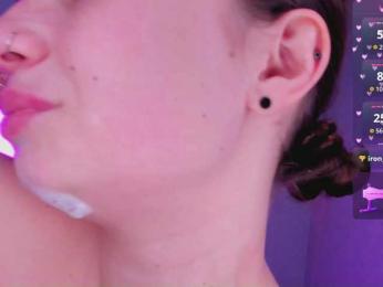 bitchpeace webcam bongacams model stream image