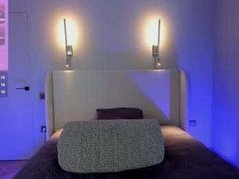 lonelyflowerr webcam model stream image