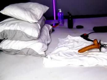 dee_waters webcam model stream image