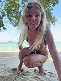 Lady_Liaa webcam model stream image