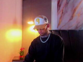 Maikol King webcam flirt4free model stream image