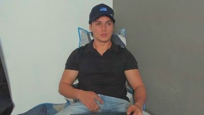 Julian_wallace webcam model stream image