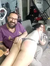 whatevaandissues webcam model stream image