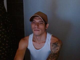 Josue Magnon webcam flirt4free model stream image