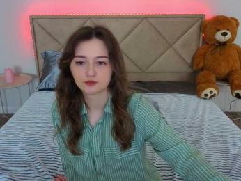 CyrenaLuxe webcam model stream image