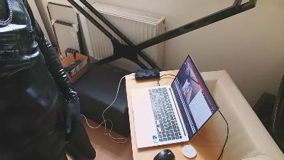 tom_rub webcam cam4 model stream image