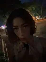 roxyrougee webcam model stream image