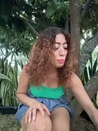 roxyrougee webcam model stream image