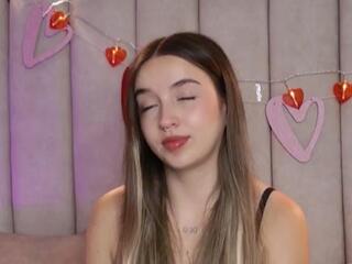 Mila Fiorela webcam flirt4free model stream image