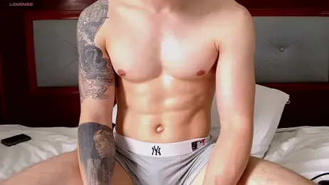 mark_streemm webcam model stream image