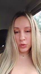 _Mona_ webcam model stream image