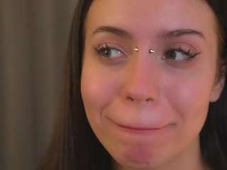 leilagladish webcam camsoda model stream image