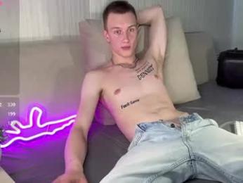 travis_gracile webcam chaturbate model stream image