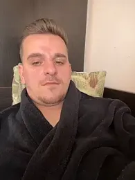 Huge_cock22cm webcam model stream image