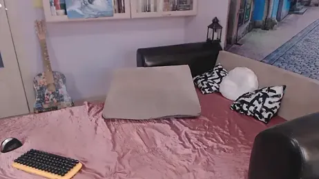 Kiratssweety webcam model stream image