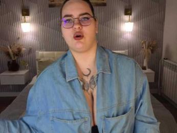 Kity-Mooree webcam model stream image