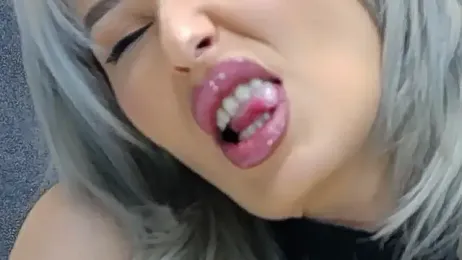 IssaSmith webcam stripchat model stream image