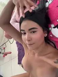 jailyncam_ webcam model stream image