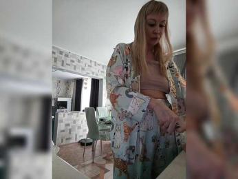 Love-blondi webcam bongacams model stream image