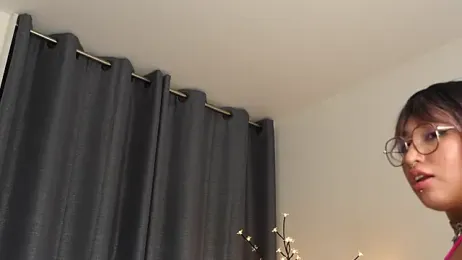 Chloee_breasts webcam stripchat model stream image