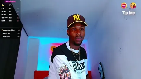 Aroonsexyboy webcam model stream image