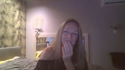 sisensuelle webcam model stream image