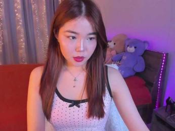 Dollyiaa webcam model stream image